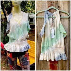 NWT Tie Dye Surplice Flutter Sleeve Smocked Waist Peplum Top Size Small